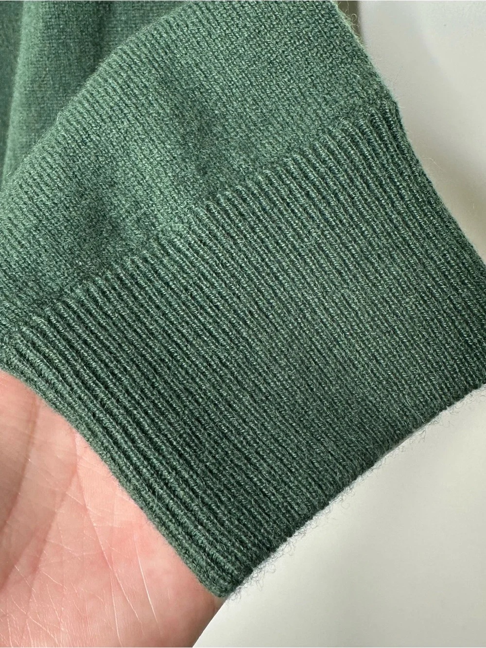 J.CREW Green 100% Cashmere Crewneck Sweater Size Small Raglan Sleeve